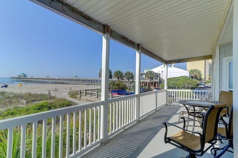 Oceanfront Porch - View of Folly Pier!