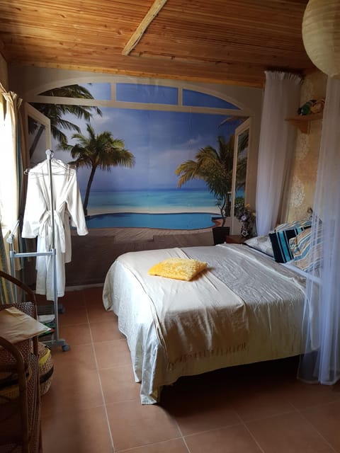 Deluxe Double Room, 1 Queen Bed, Garden View, Garden Area | Extra beds
