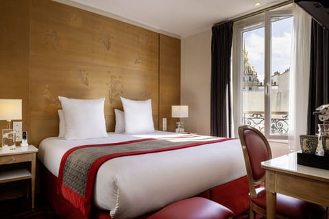 Romantic Room with Invalides View | Premium bedding, pillowtop beds, in-room safe, individually decorated