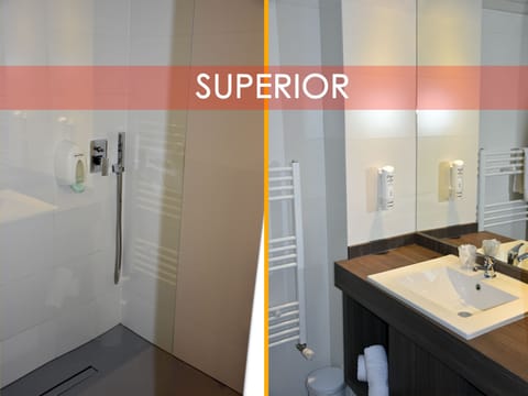 Superior Double Room | Bathroom | Shower, hair dryer, towels