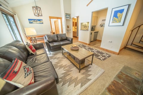 Updated Keystone vacation condo at Flying Dutchman!