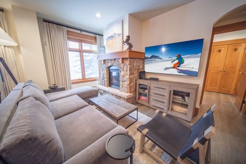 Well furnished living room space