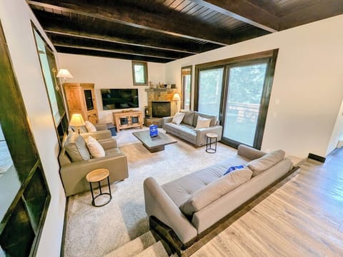 Updated vacation townhouse at Tennis Townhomes!