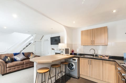 Open plan kitchen, dining and living room