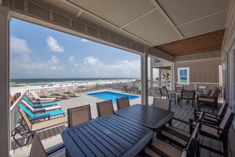 Wow. Nice wading pool on the deck, plus a zero-entry community pool. You so wish you were here, right?!