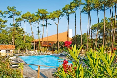 Luxurious pool and breathtaking nature!