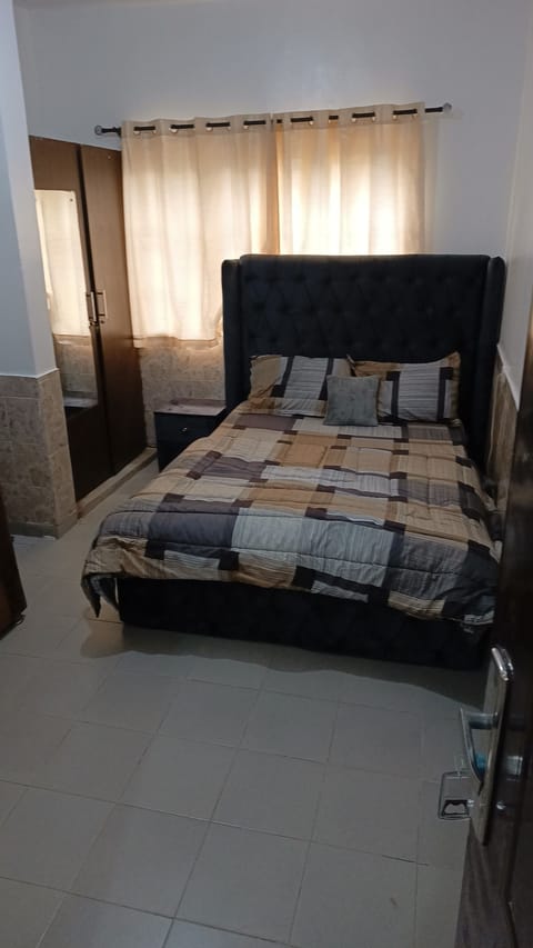 Comfort Apartment, 3 Bedrooms | Egyptian cotton sheets, premium bedding, individually furnished, desk