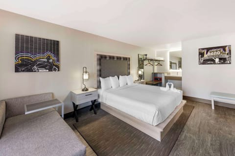 Suite, 1 King Bed, Non Smoking, Kitchenette (Living Room;Shower Only;with Sofabed) | Premium bedding, in-room safe, desk, laptop workspace