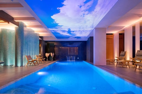 Sauna, steam room, Turkish bath, body treatments, aromatherapy