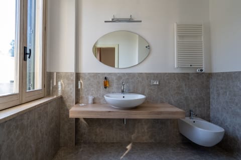 Superior Double or Twin Room, Terrace | Bathroom | Shower, free toiletries, hair dryer, bidet