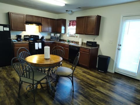 Recent photo taken by our cleaning team, ensuring you see the home how it truly is.
