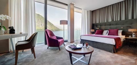 Elite Double Room | Down comforters, in-room safe, laptop workspace, soundproofing