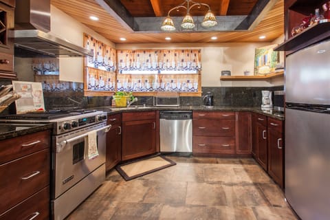 Remodeled Kitchen with all the amenities.