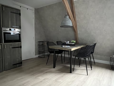 Standard Apartment (Stalkamer 2) | 1 bedroom, premium bedding, minibar, in-room safe