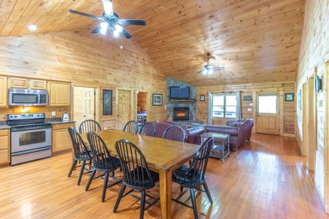 Dining Area - Dining area