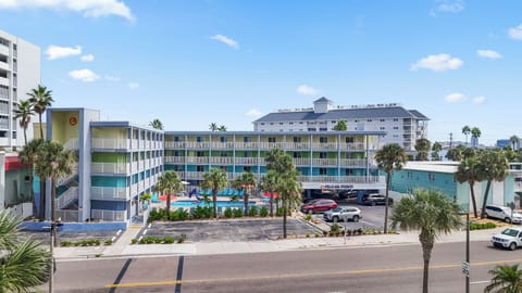 Pelican Exterior - Front View