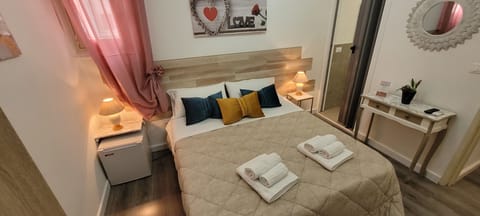 Deluxe Room | Premium bedding, down comforters, individually furnished, desk