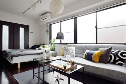 301 | Living area | Flat-screen TV