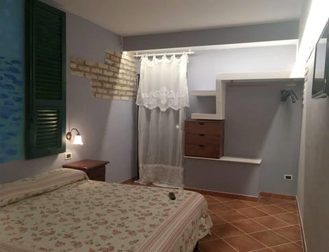 In-room safe, individually decorated, individually furnished, desk