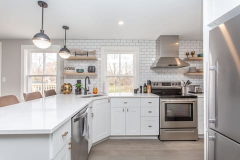 Upscale Modern Charm Downtown Old Towne 
