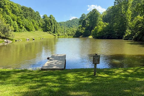 Walk to Different Drum Lake