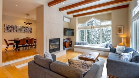 Main Floor - Living Room With Gas Fireplace