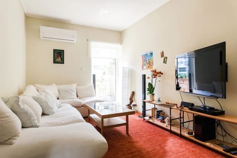 Spacious living room with double sofa ,TV 50" , Hi Fi 