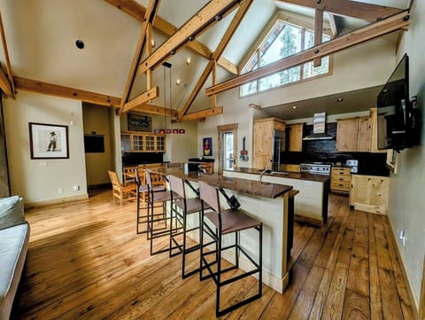 Luxury granite breakfast bar