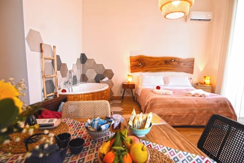 Royal Suite, City View (Eneide) | Indoor/outdoor pool