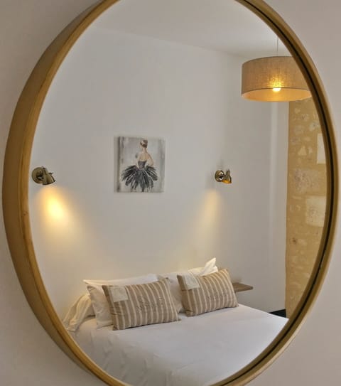 Deluxe Cottage, Multiple Bedrooms, Accessible, Garden View (Gite de charme) | Individually decorated, individually furnished, blackout drapes