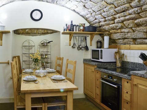 Kitchen/diner with barrel-vaulted stone ceiling | Braidwood Castle - Braidwood Castle, Braidwood, near Carluke