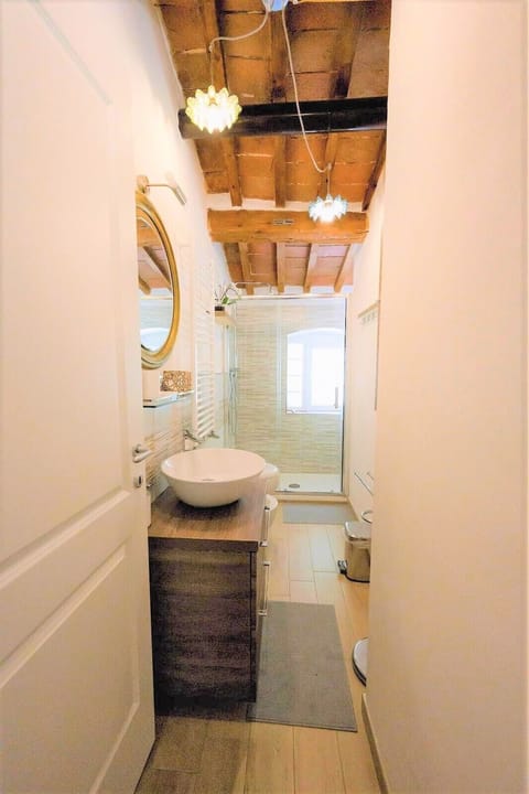 Double Room, Private Bathroom (External) | Bathroom | Shower, rainfall showerhead, free toiletries, hair dryer