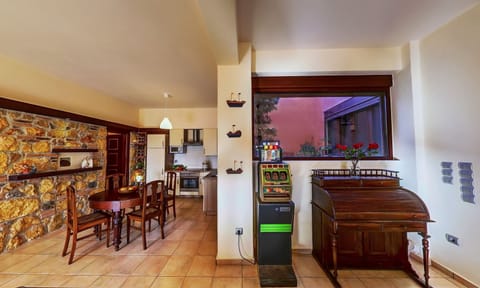 Lower floor kitchen and dining table 