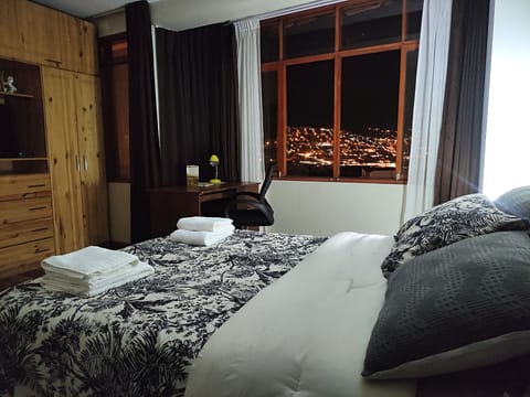 Executive Apartment, 3 Bedrooms, City View, Tower | 3 bedrooms, free WiFi, bed sheets