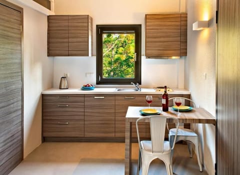 Loft Apartment | Private kitchen | Fridge, stovetop, electric kettle, cookware/dishes/utensils