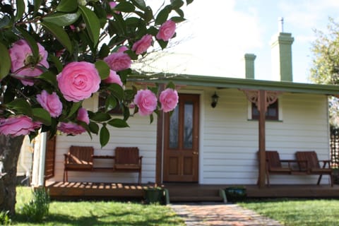 Apple Tree Cottage | Front of property