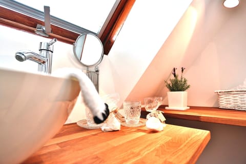 Double Room, Ensuite, Garden View (Île Renaud Vue Mer) | Bathroom