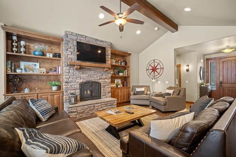 Caldera Cabin 41-14