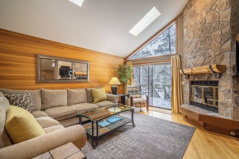 13 Elk Lane-01