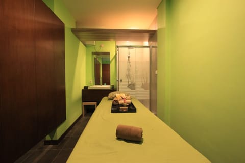 Hot tub, body treatments, body scrubs, facials, reflexology