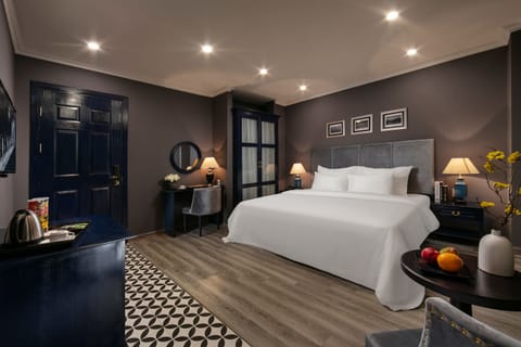 1 bedroom, down comforters, memory foam beds, minibar