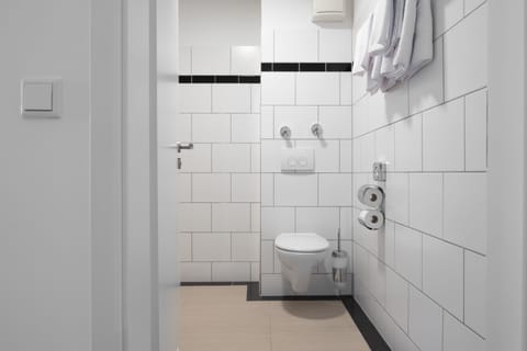 Desk, blackout drapes, soundproofing, free WiFi