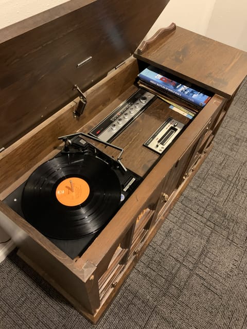 Console stereo for your enjoyment