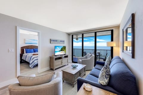 Condo, 1 Queen Bed with Sofa bed (Charming beachfront condo with pool, ) | Living area
