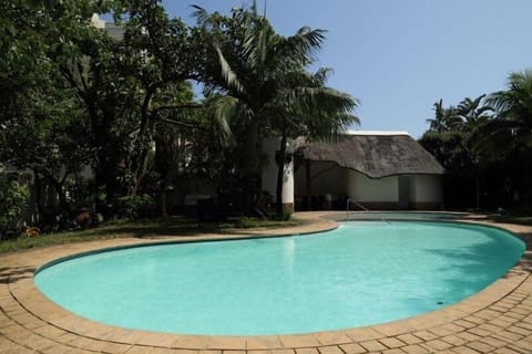 2 outdoor pools