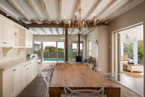 Luxury Villa, 4 Bedrooms | In-room dining