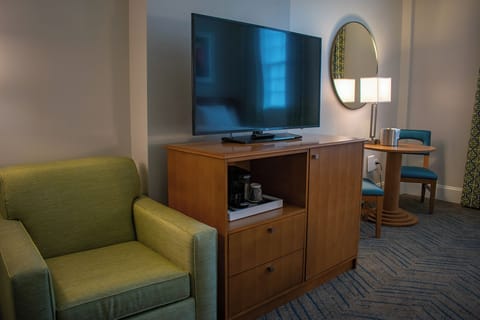 Deluxe Double Queen Oasis | Premium bedding, pillowtop beds, in-room safe, individually decorated