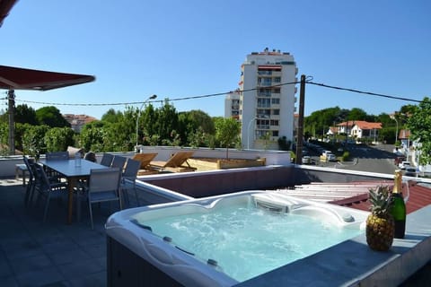 Homies Holidays-Biarritz-luxe-appartement-villa-conciergerie-pays basque
