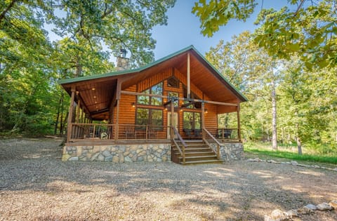 Front View - Large Windows, Circle Drive with oom to Park Boat Trailer 