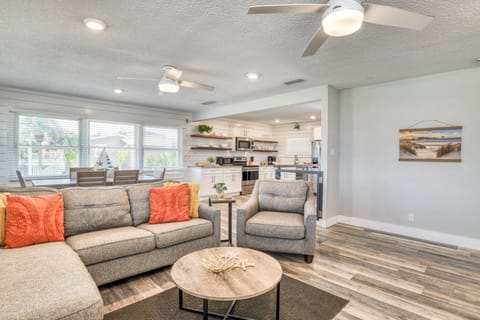 The open concept floor plan was designed with group gatherings in mind!